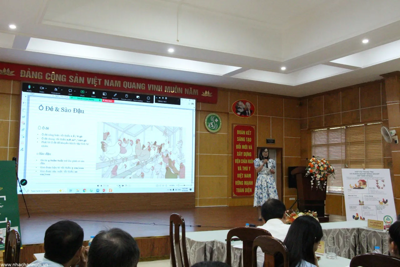 TS. Hạ Thúy Hạnh với bài trình bày - Chỉ số bảo vệ động vật tại Việt Nam và thế giới
